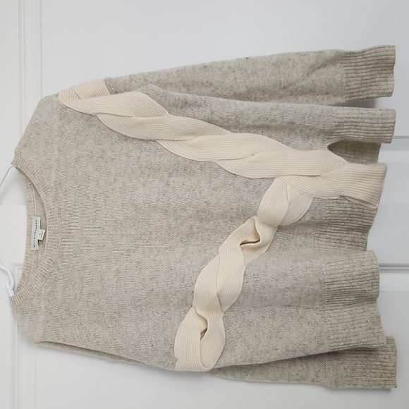 NWOT Women's Cashmere Gray and Cream Sweater